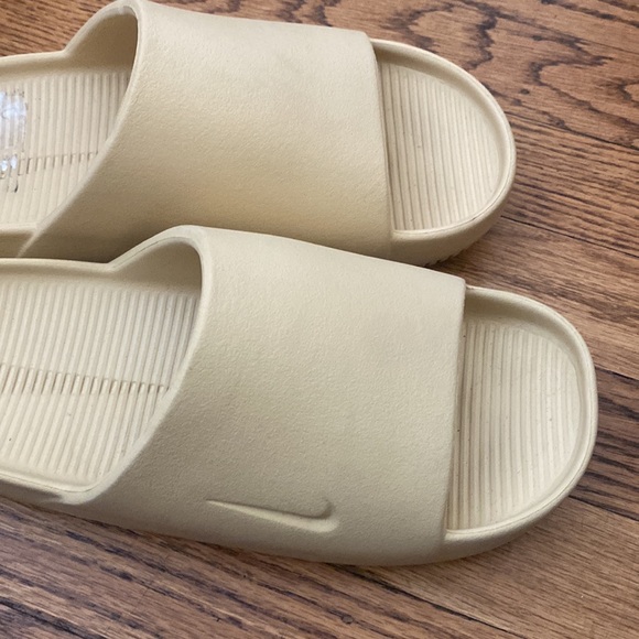 Nike sandals w7/M6 - Picture 2 of 7